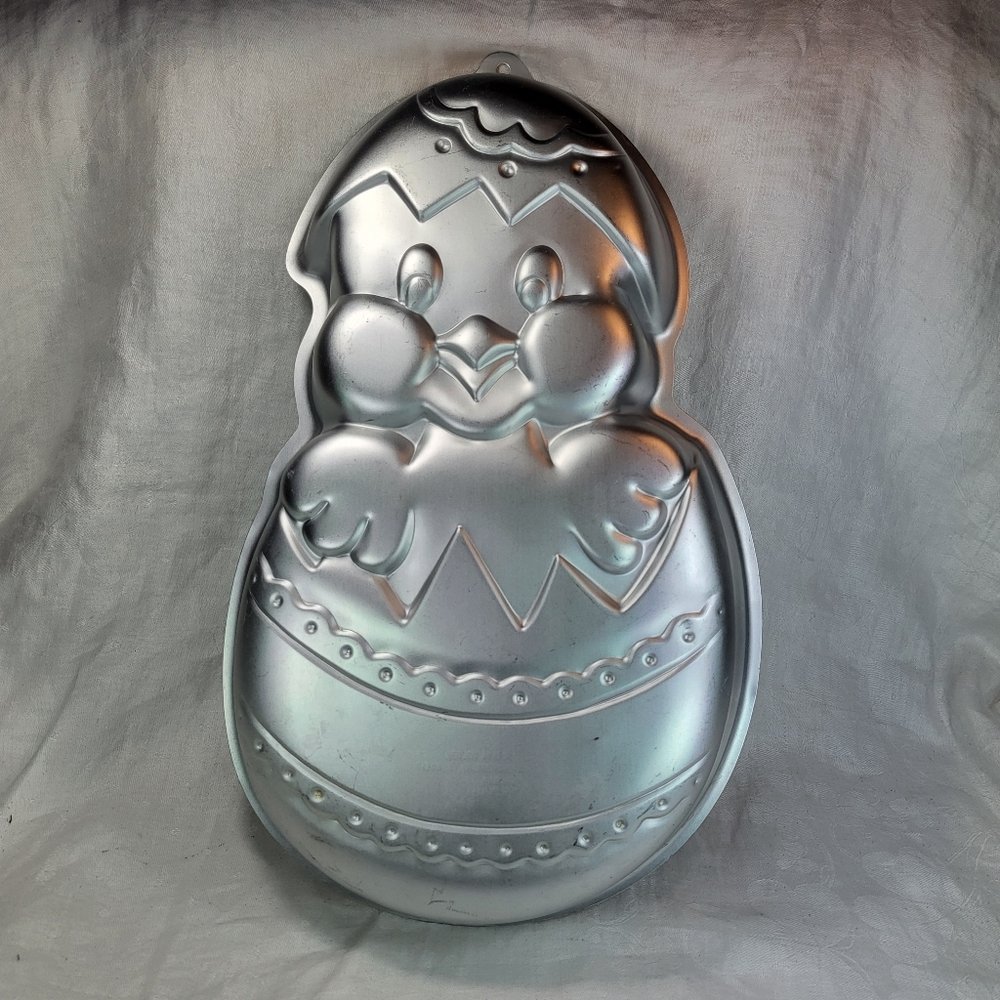 Wilton Chick In Egg Cake PAN 1985 Hatched Easter 2105-2356 (2 layer mix) *Read - Picture 15 of 15